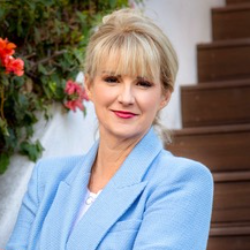 Photo of Jennifer Giottonini Cayer, CBO, Pulmocide; Board of Directors, UCSD Moores Cancer Center and Biocom California , Chief Business Officer , Pulmocide