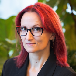 Photo of Erin Davis, PhD, CTO, Technology, X Chem Inc