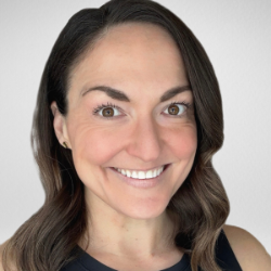 Photo of Lindsay Guentzel, Multimedia Journalist & Patient Advocate