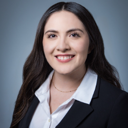 Photo of Gisel Lopez, Associate Scientist, Upstream Process Development, Gilead Sciences Inc.