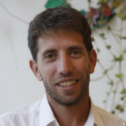 Photo of Niv Matsboim, MD, CEO & Co-Founder, qed Science