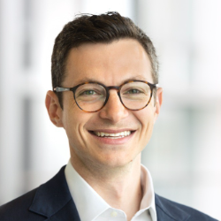 Photo of Danny Metzger-Traber, VP of Strategic Business Operations,  Mass General Brigham Healthcare at Home