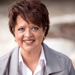 Photo of Lisa Northway, Patient and Family Life Chaplain, U.S. Army