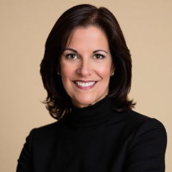 Photo of Caroline Redeker, Chief Commercial Officer, StuffThatWorks