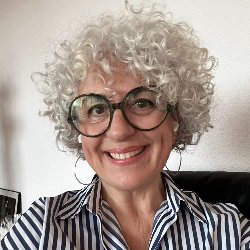 Photo of Laura Salazar-Fontana, PhD, Co-Founder, Immunogenicity Integrated and Founder, LAIZ Regulatory Science Consulting SARL