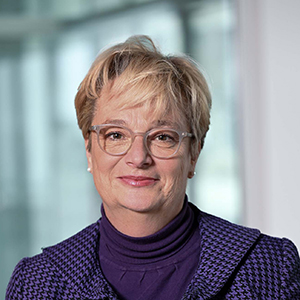 Photo of Florence Salmon, PhD, Global Head, Cell and Gene Therapy, Regulatory, F. Hoffmann-La Roche Ltd. , Global Head , Cell and Gene Therapy, Regulatory , F. Hoffmann-La Roche Ltd