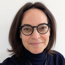 Photo of Karen Weisinger, PhD, CSO, IQUrium